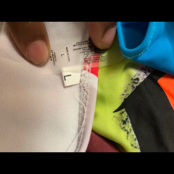 Colorful Ruffled Bikini Set - Picture 4 of 4